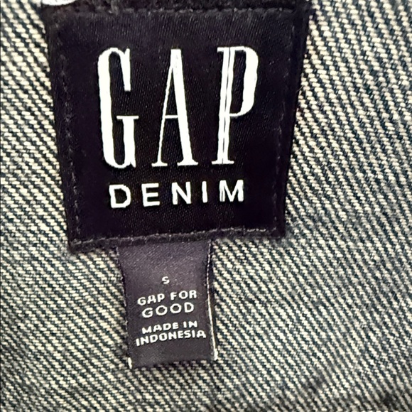 GAP Classic Blue Denim Jacket. FREE SHIPPING 😊 - Picture 2 of 3